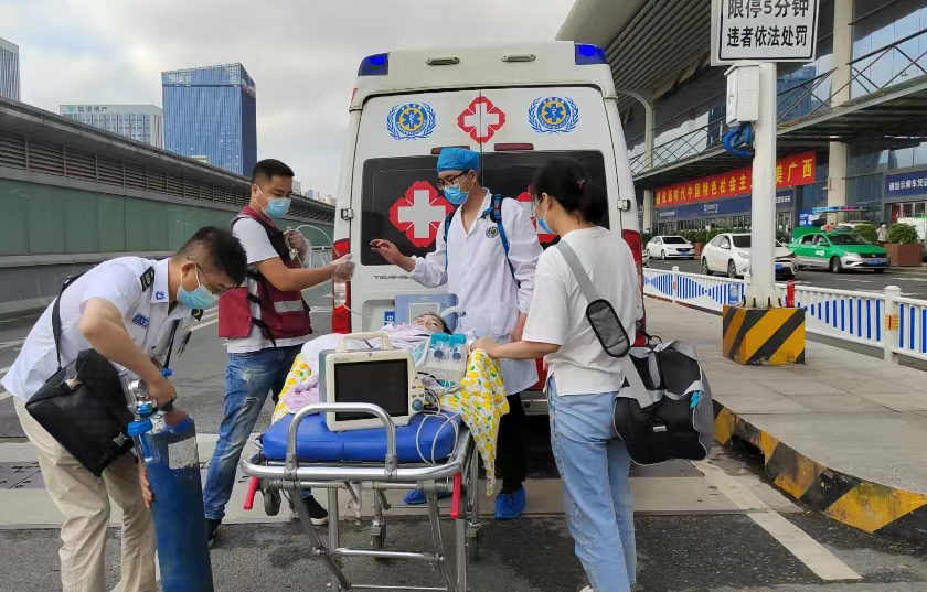 固阳县救护车出租公司